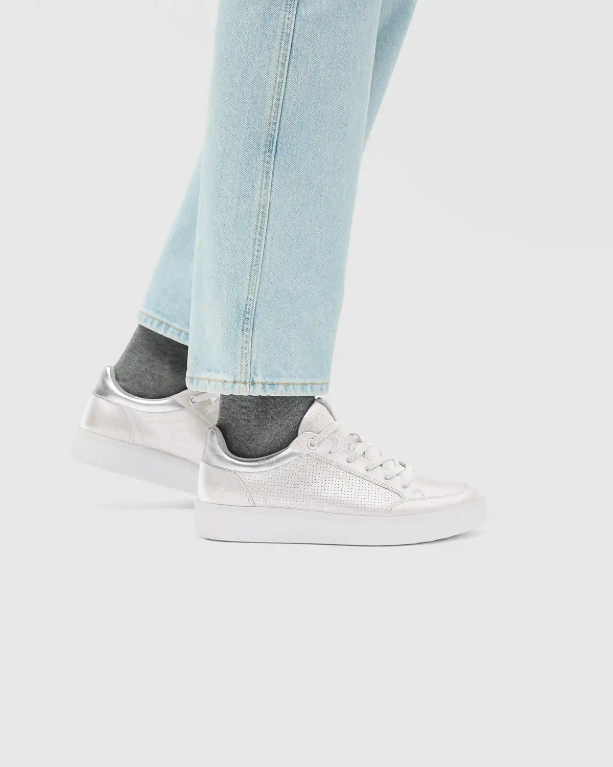 ECCO Soft 60